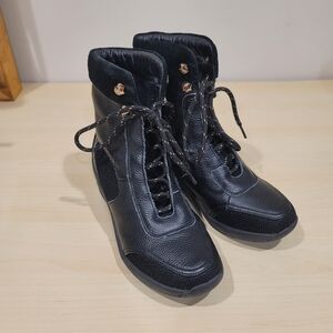 Sz 6 Negash Black Lace-up Leather Ankle Boots